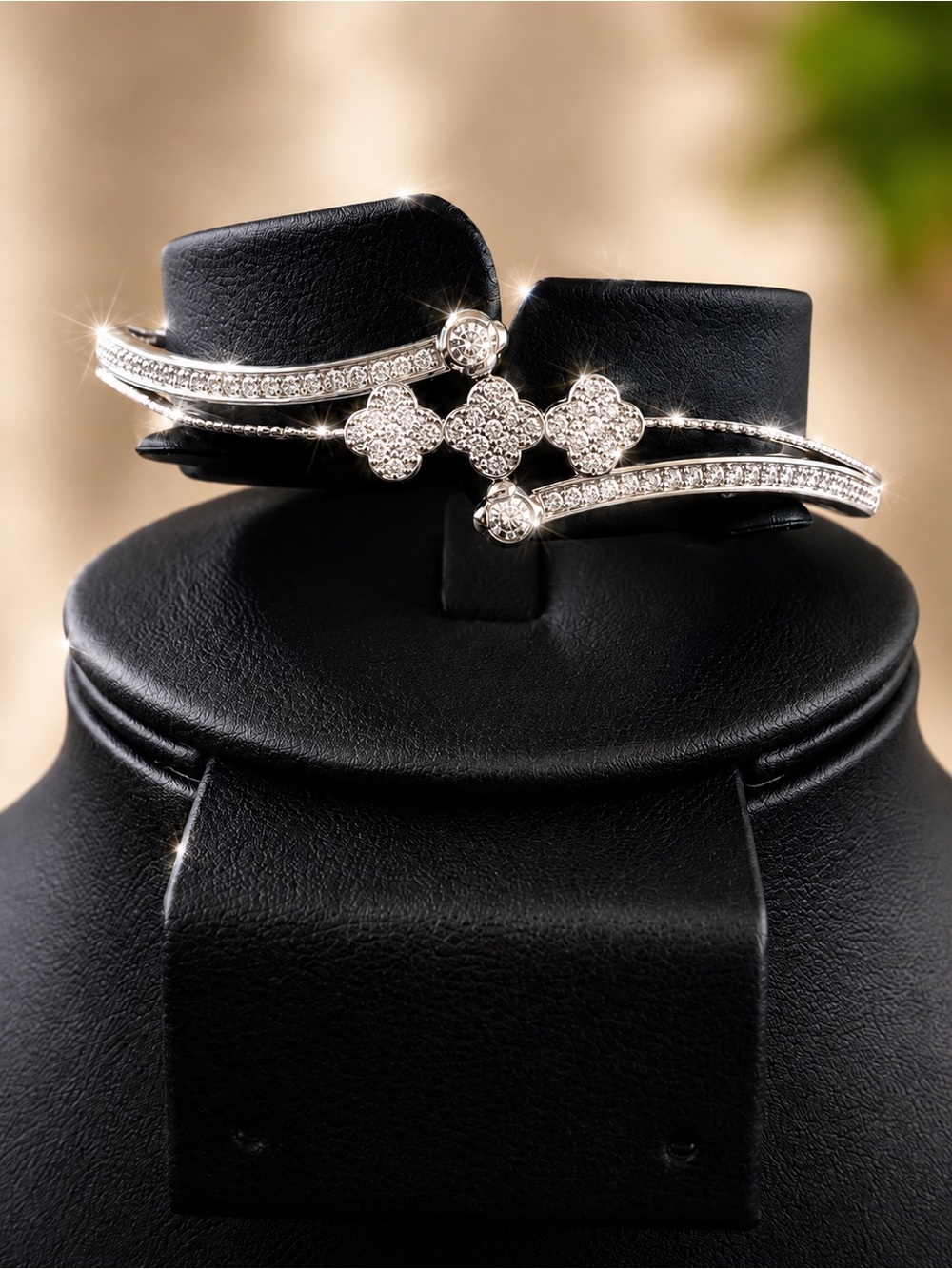 Elegant Silver Crystal Bracelet - Sparkling Women's Bracelet